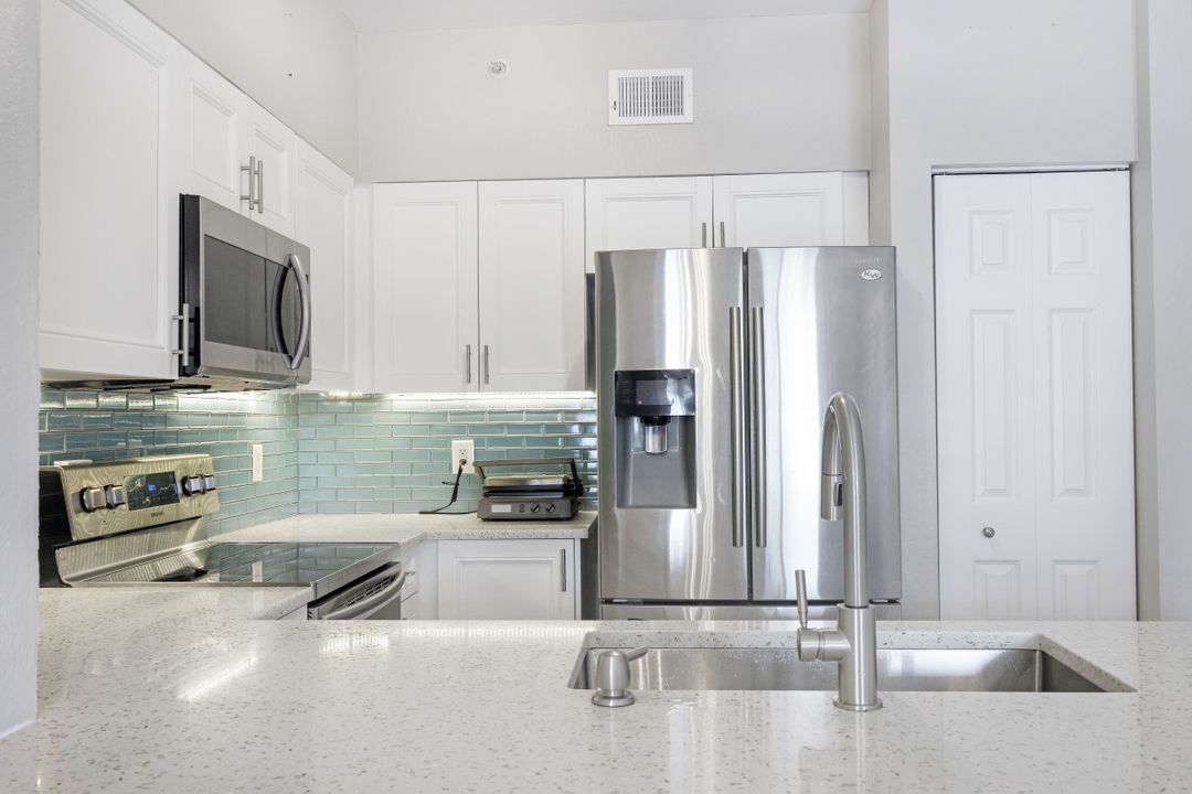 10017 Villagio Gardens Ln #207, Estero, FL 33928