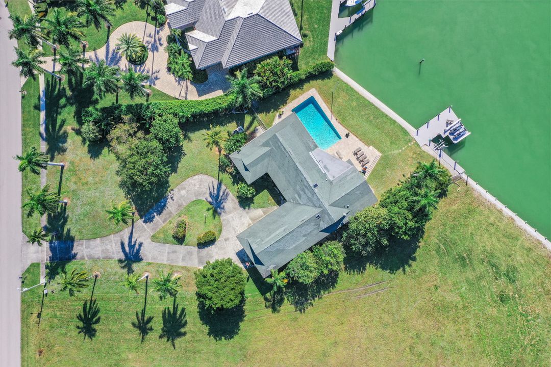 1028 W Inlet Dr, Marco Island, FL 34145