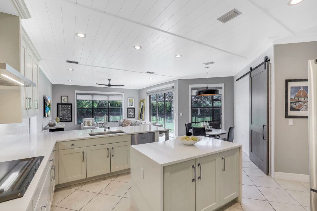 3054 Hudson Terrace, Naples, FL 34119