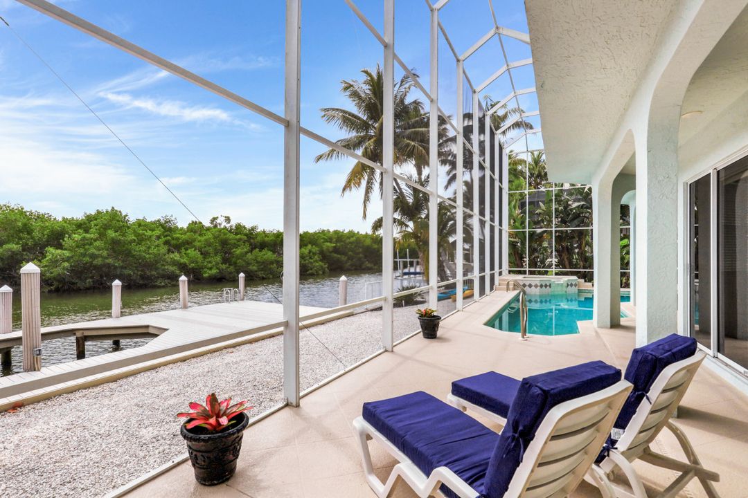 450 Spinnaker Dr, Marco Island, FL 34145