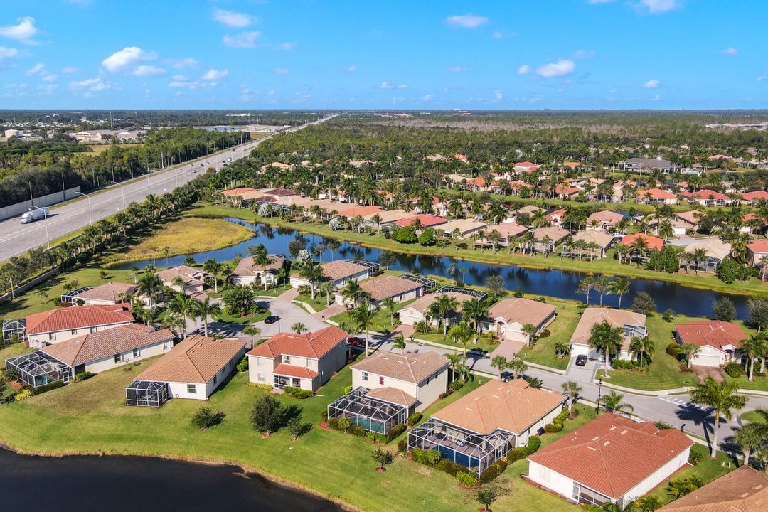 14832 Canton Ct, Naples, FL 34114