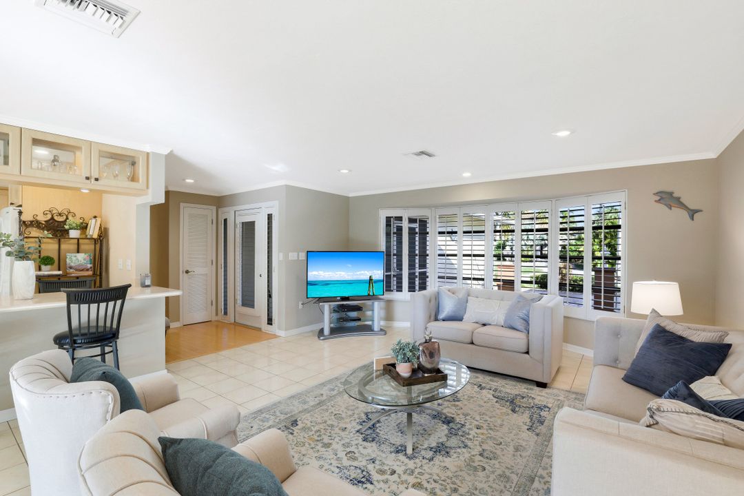 5230 Nautilus Dr, Cape Coral, FL 33904