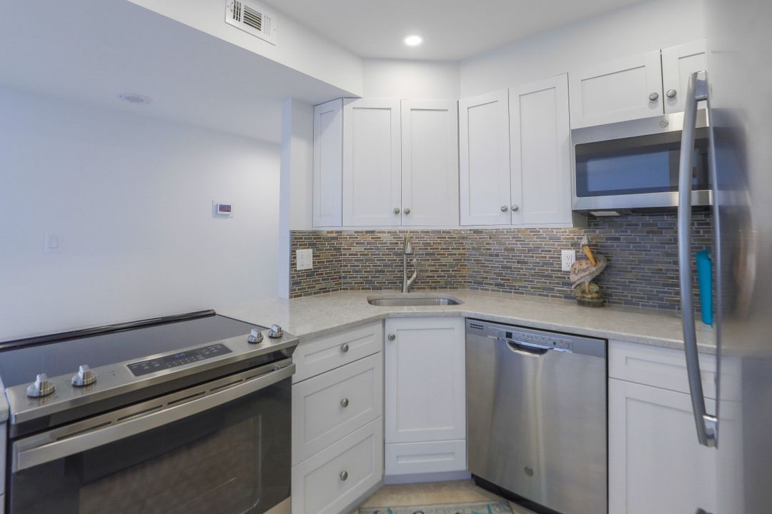 380 Seaview Ct #1907, Marco Island, FL 34145