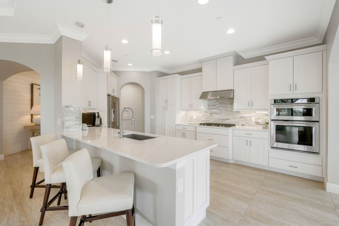 16437 Carrara Way #202, Naples, FL 34110