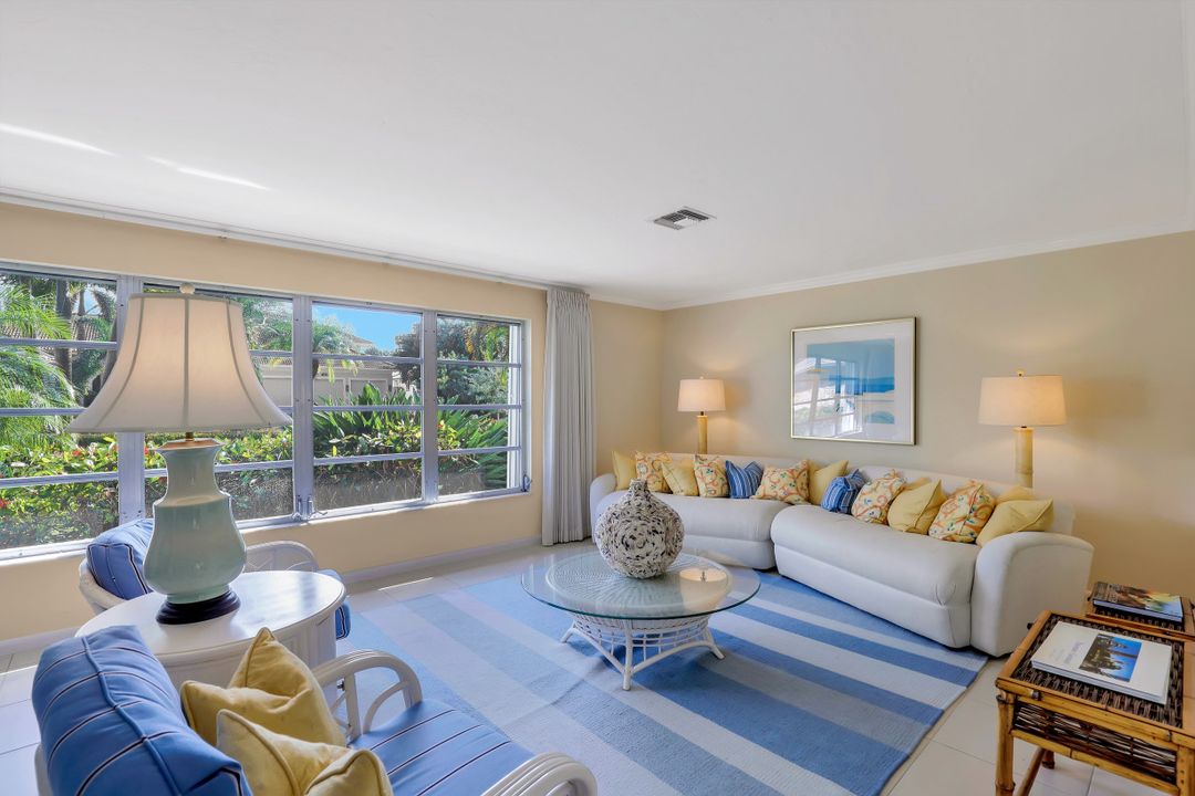 5165 Starfish Ave, Naples, FL 34103