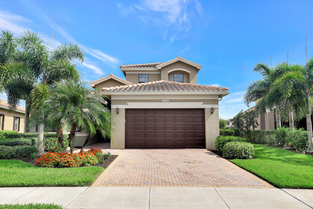 11520 Stonecreek Cir, Fort Myers, FL 33913