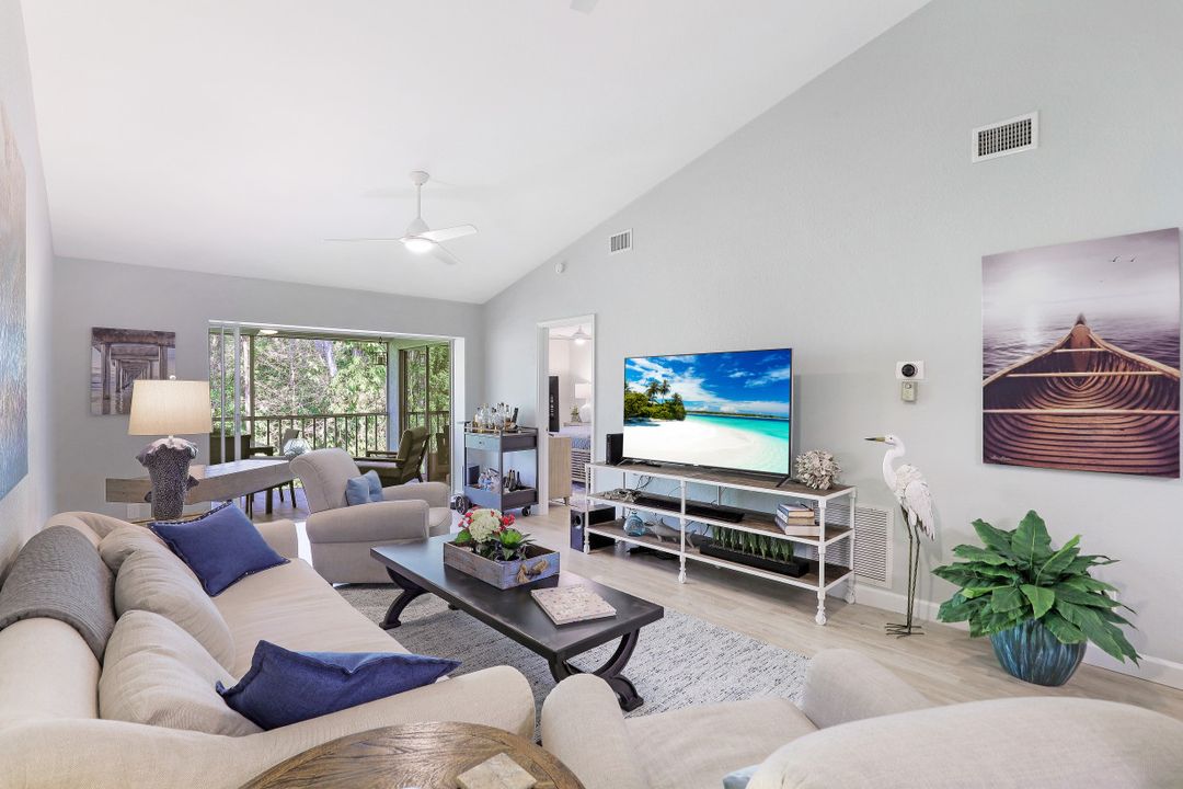 773 Wiggins Lake Dr #204, Naples, FL 34110