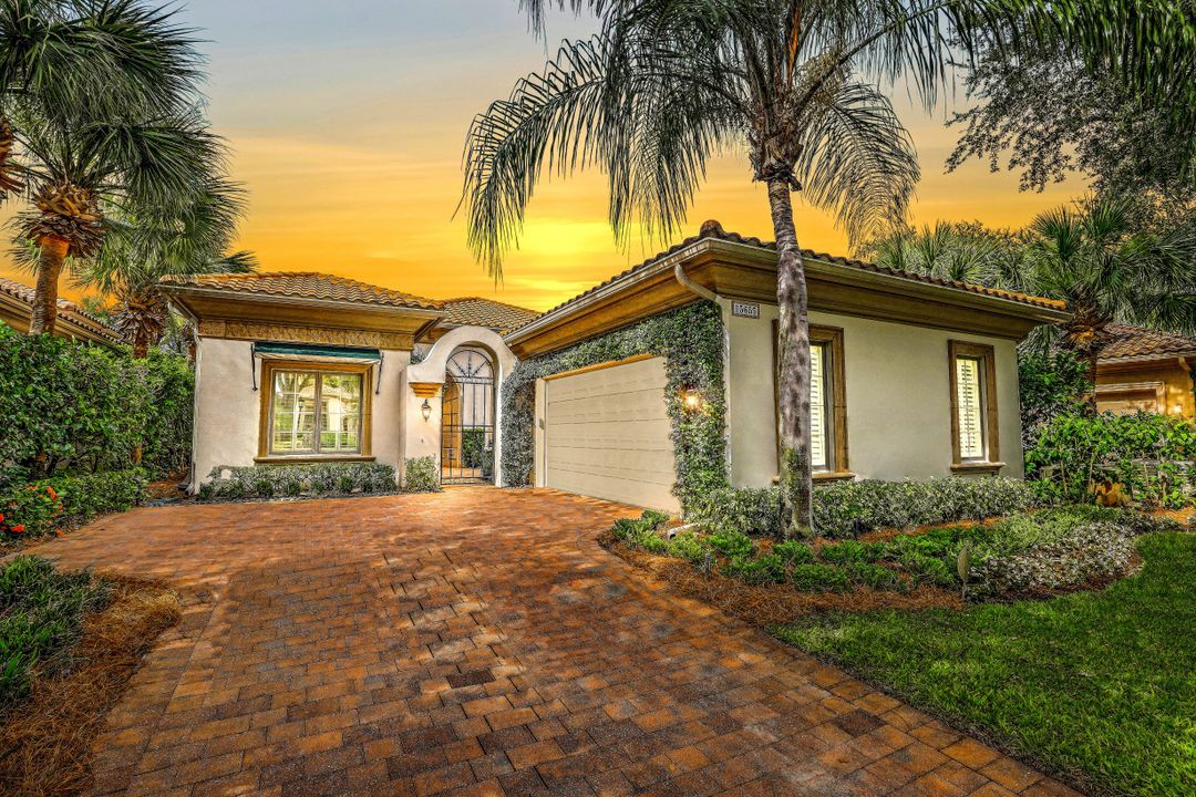 15655 Villoresi Way, Naples, FL 34110
