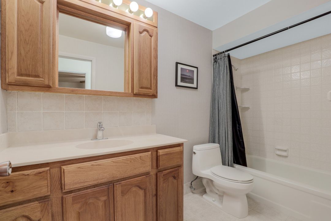 814 93rd Ave N, Naples, FL 34108