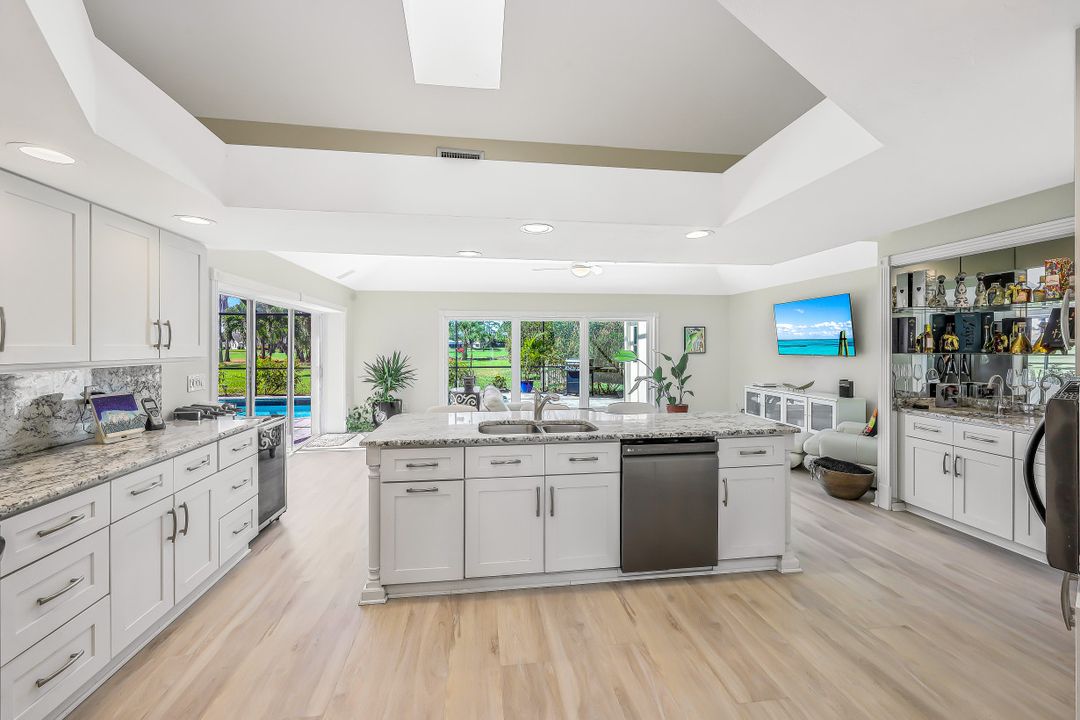 2016 Duke Dr, Naples, FL 34110