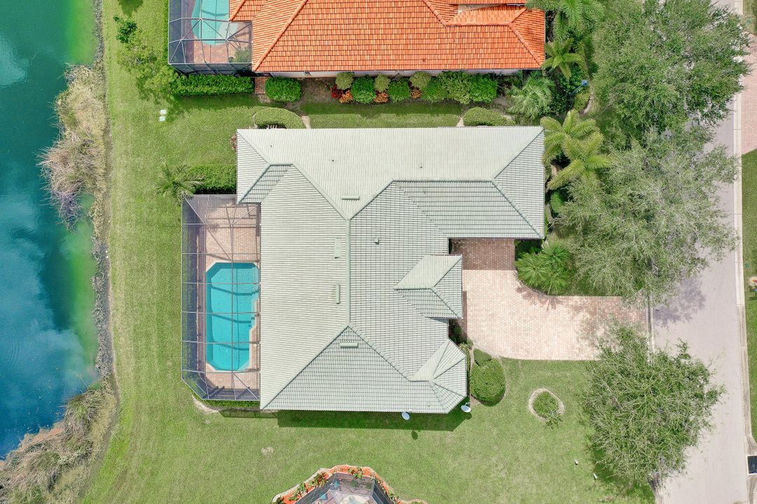 10196 Avonleigh Dr, Bonita Springs, FL 34135