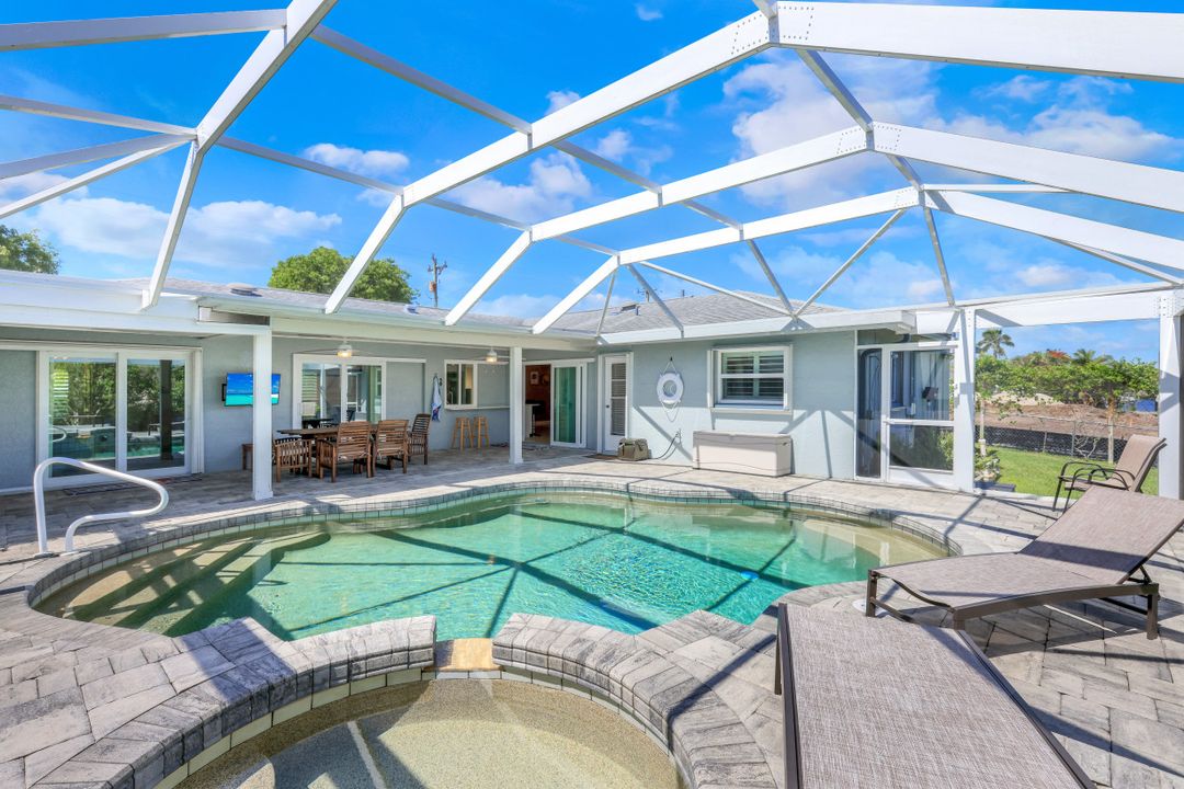 1847 Everest Pkwy, Cape Coral, FL 33904