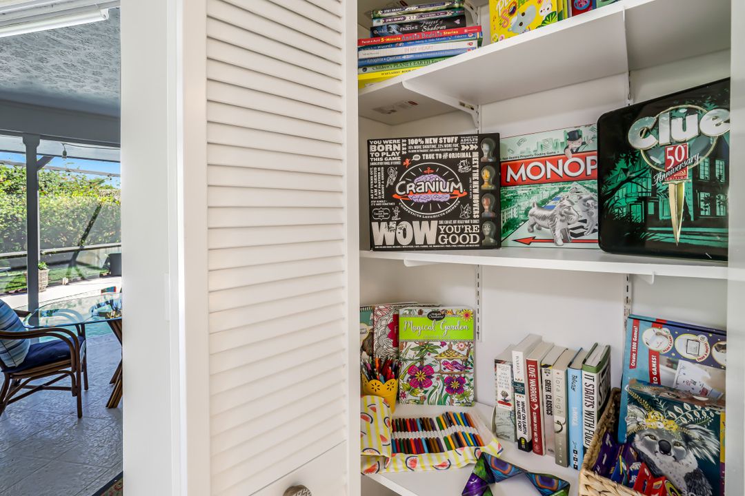 4459 Parrot Ave, Naples, FL 34104