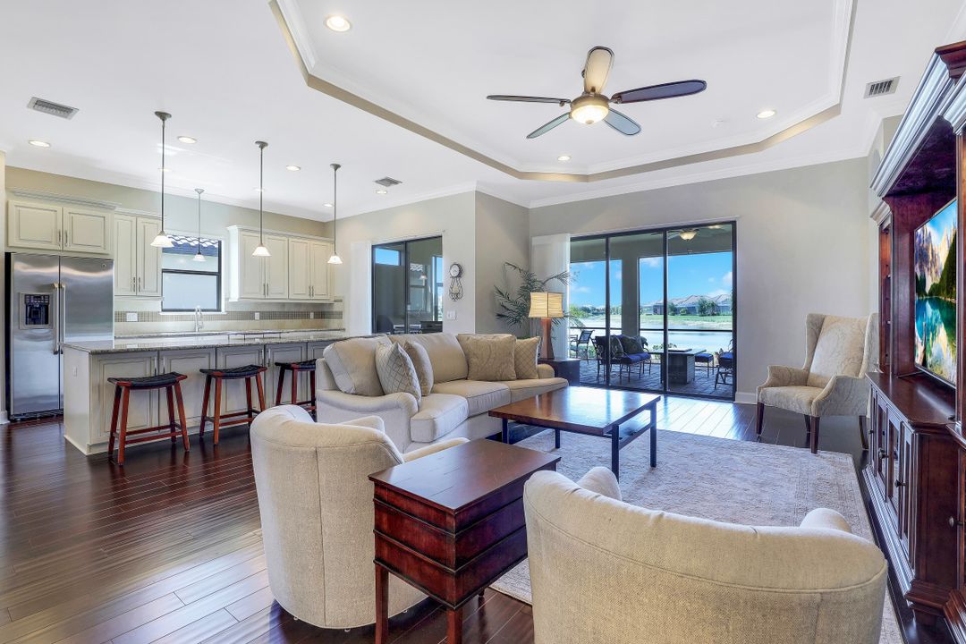 9123 Trivoli Ter, Naples, FL 34119