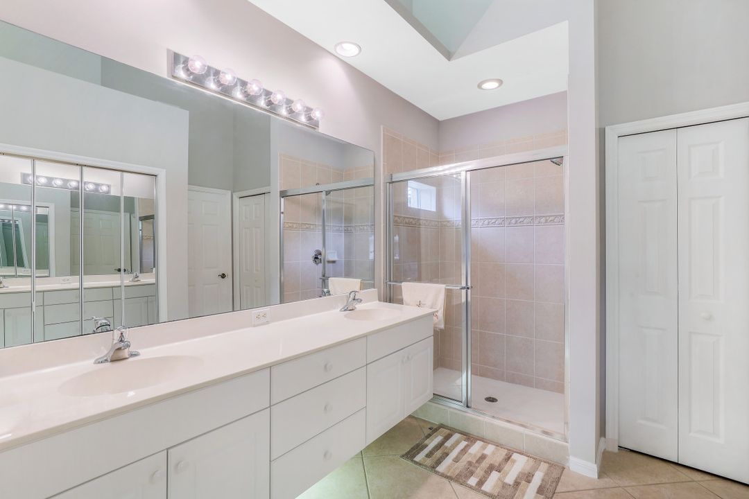 2365 Hidden Lake Ct #12, Naples, FL 34112