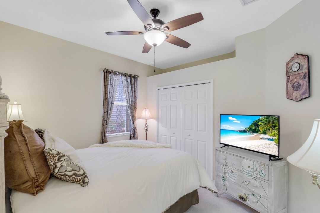 14528 Grapevine Dr, Naples, FL 34114