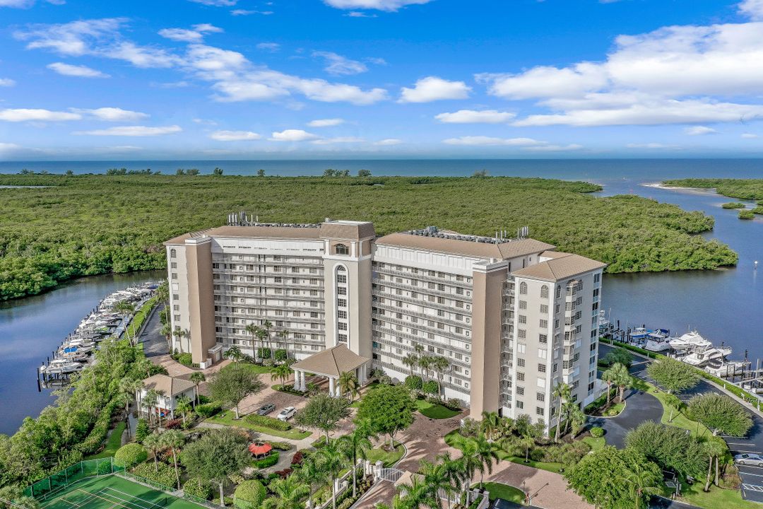 13105 Vanderbilt Dr #505, Naples, FL 34110