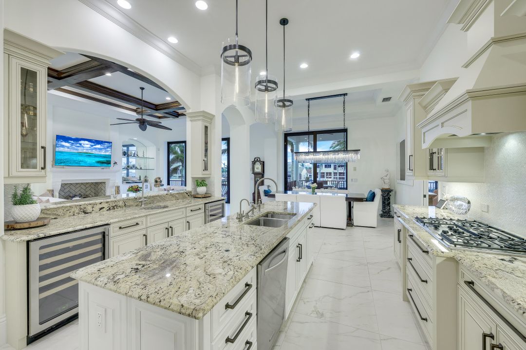 403 Seabee Ave, Naples, FL 34108