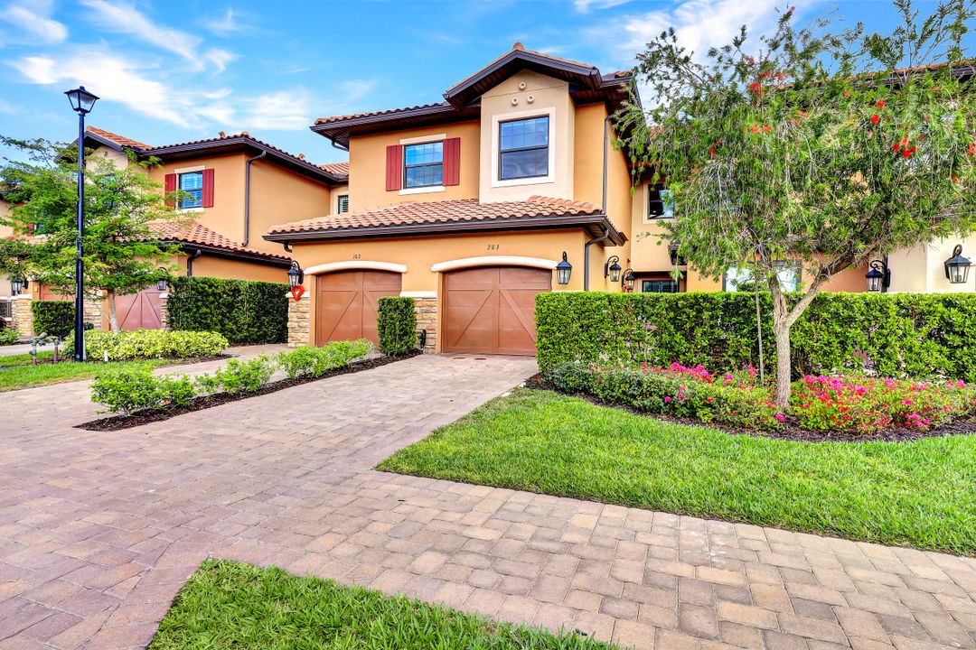 9645 Montelanico Loop #203, Naples, FL 34119