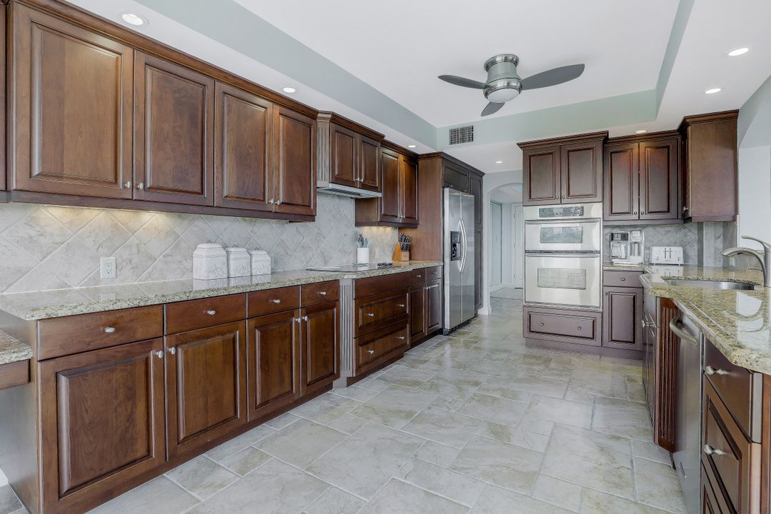 4031 Gulf Shore Blvd N #5F, Naples, FL 34103