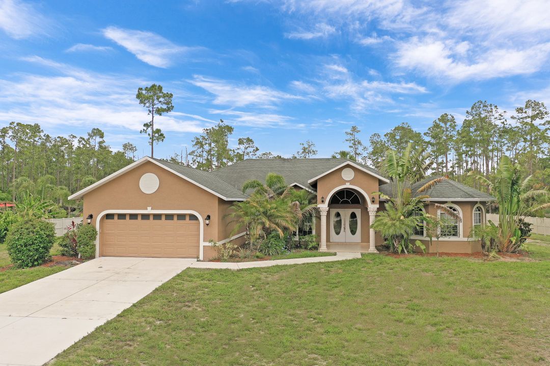 1462 Everglades Blvd N, Naples, FL 34120