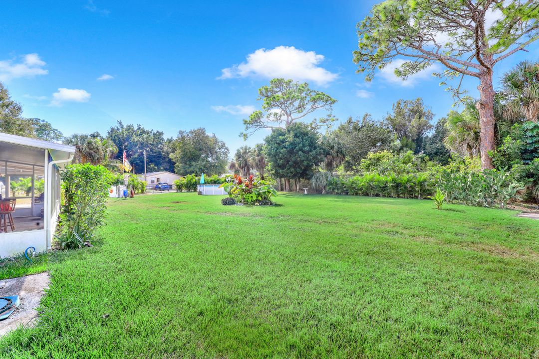 7905 Marx Dr, North Fort Myers, FL 33917