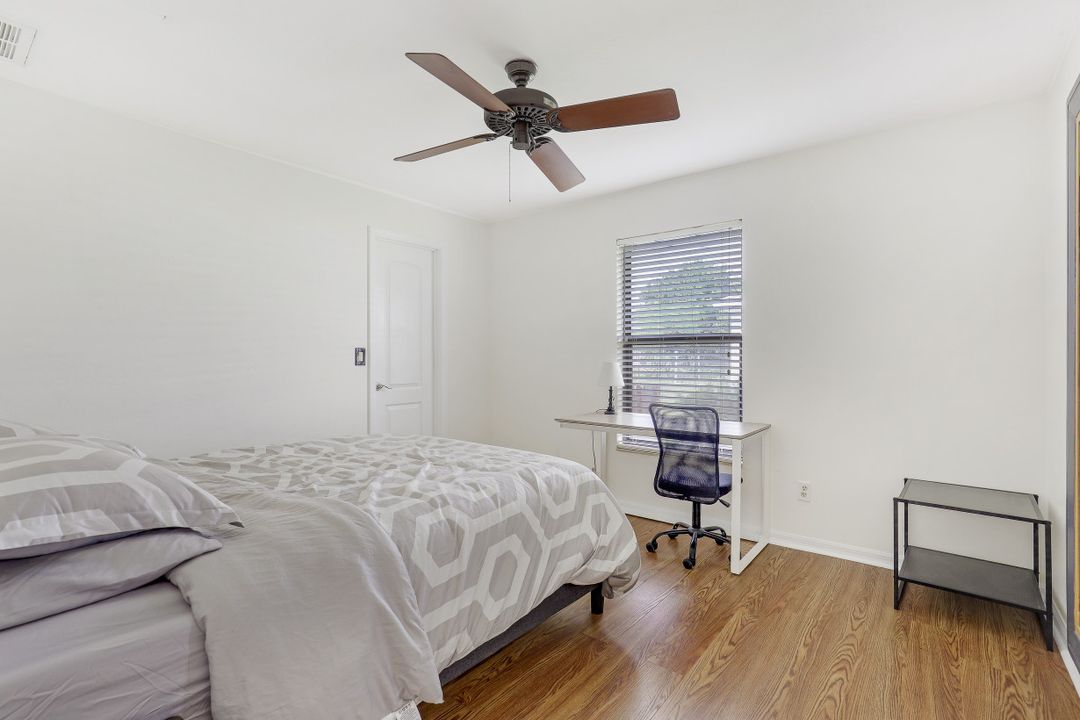 1118 SW 42nd St, Cape Coral, FL 33914