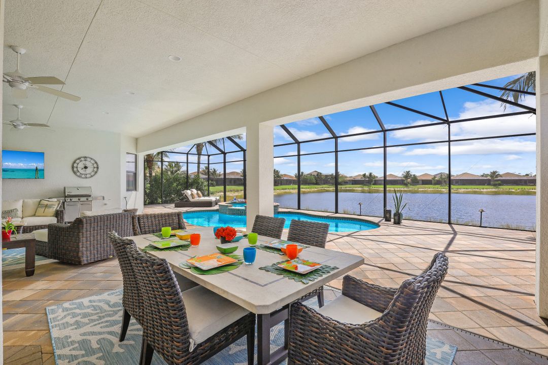 4477 Caldera Cir, Naples, FL 34119