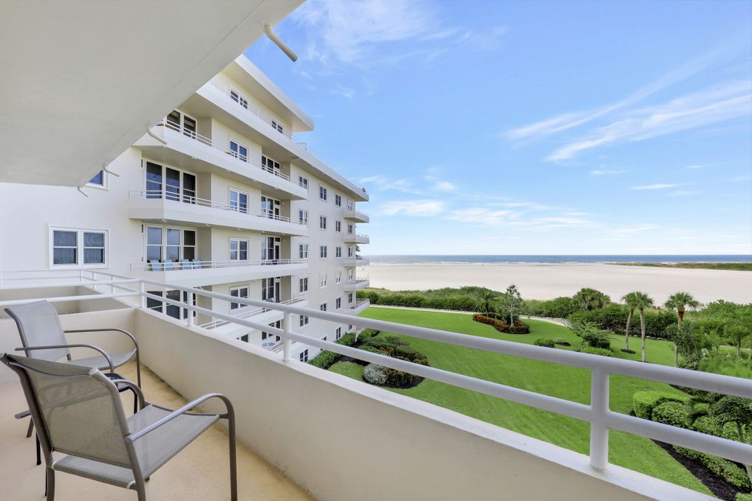 240 Seaview Ct #403, Marco Island, FL 34145