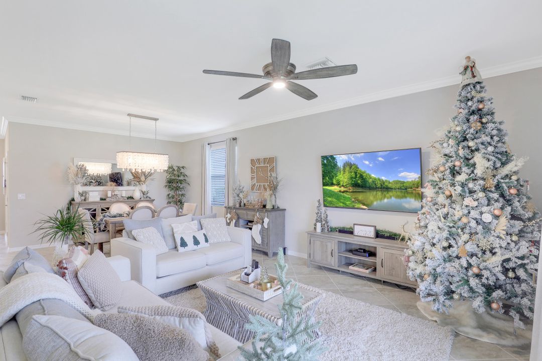 2105 Clementine St, Naples, FL 34120