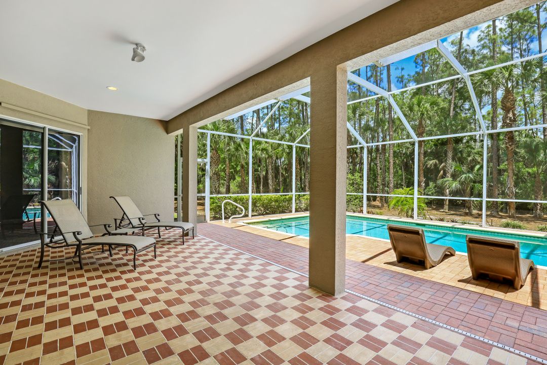 4571 Pine Ridge Rd, Naples, FL 34119