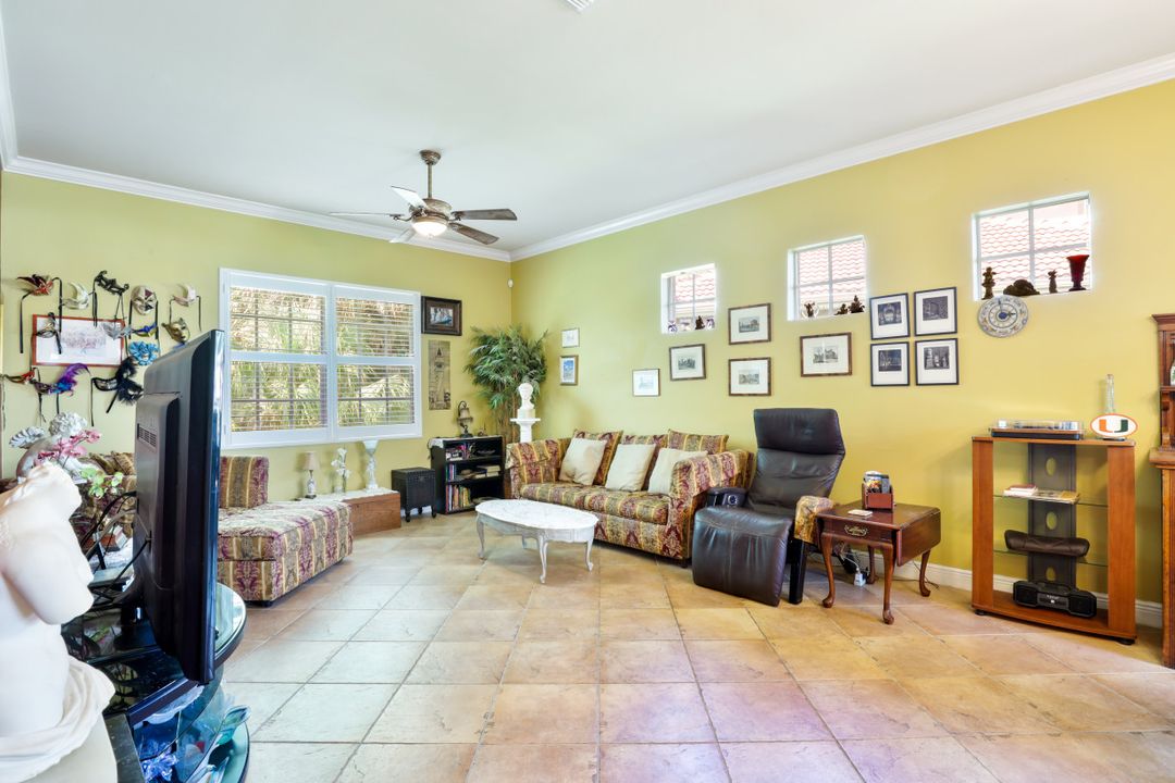 5520 Cheshire Dr, Fort Myers, FL 33912