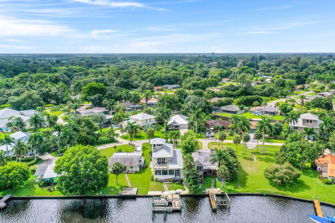 4559 E Riverside Dr, Fort Myers, FL 33905