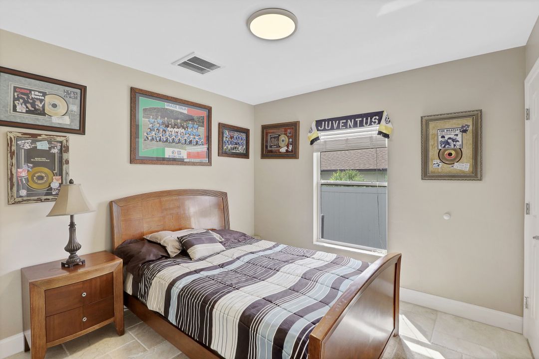 1218 SW 18th Ave, Cape Coral, FL 33991