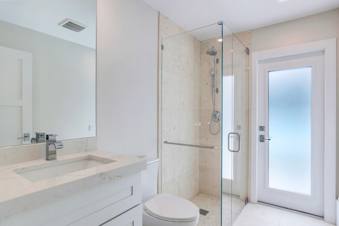 7525 Cordoba Cir, Naples, FL 34109