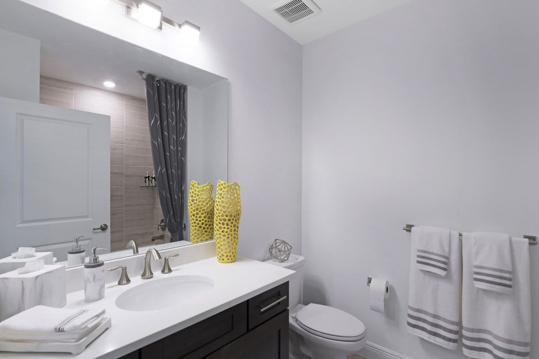 16356 Viansa Way #101, Naples, FL 34110