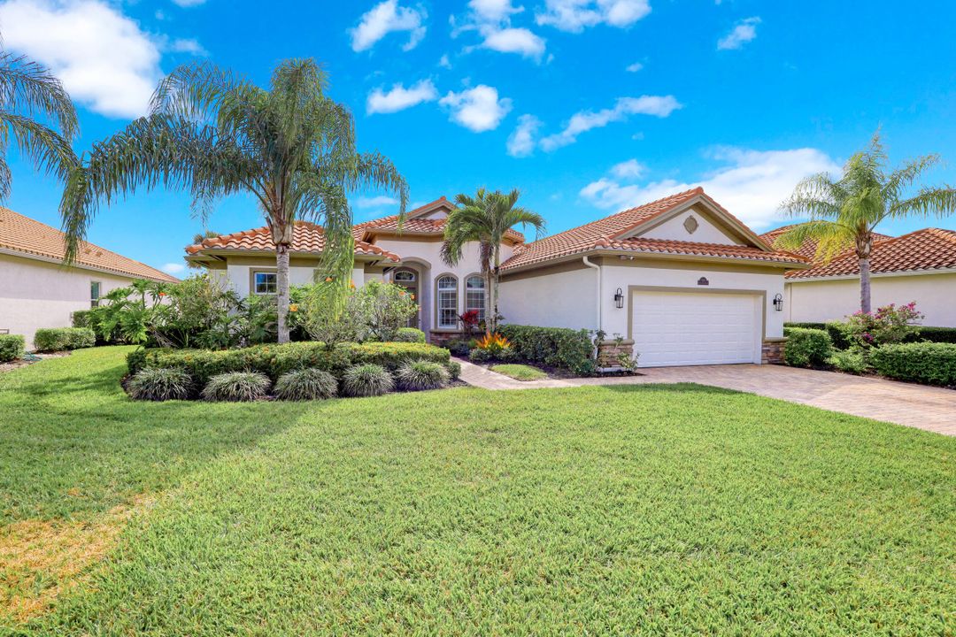 9416 Copper Rock Ct, Naples, FL 34120