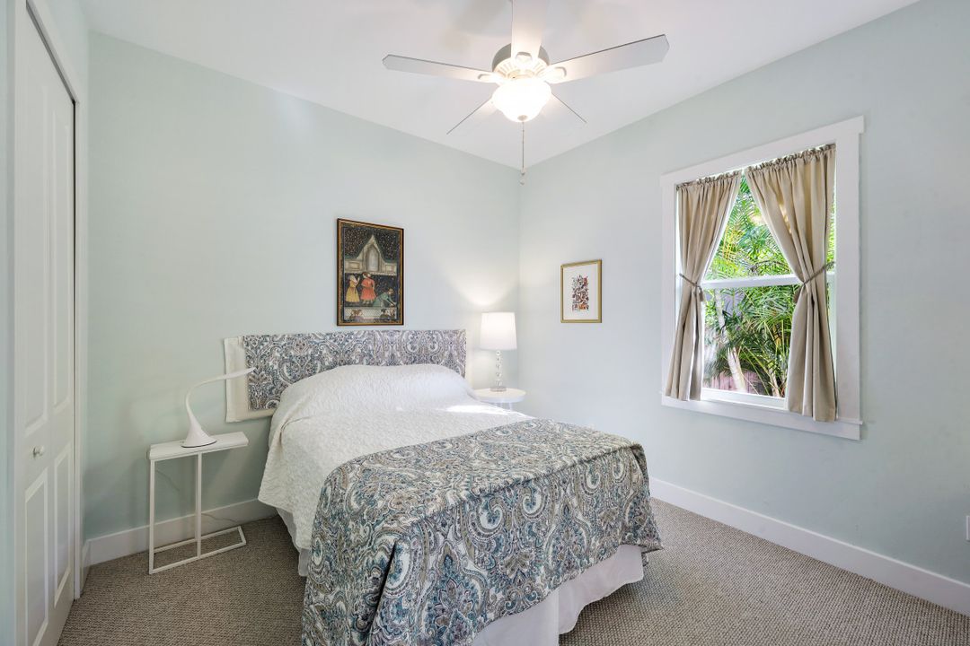 721 93rd Ave N, Naples, FL 34108