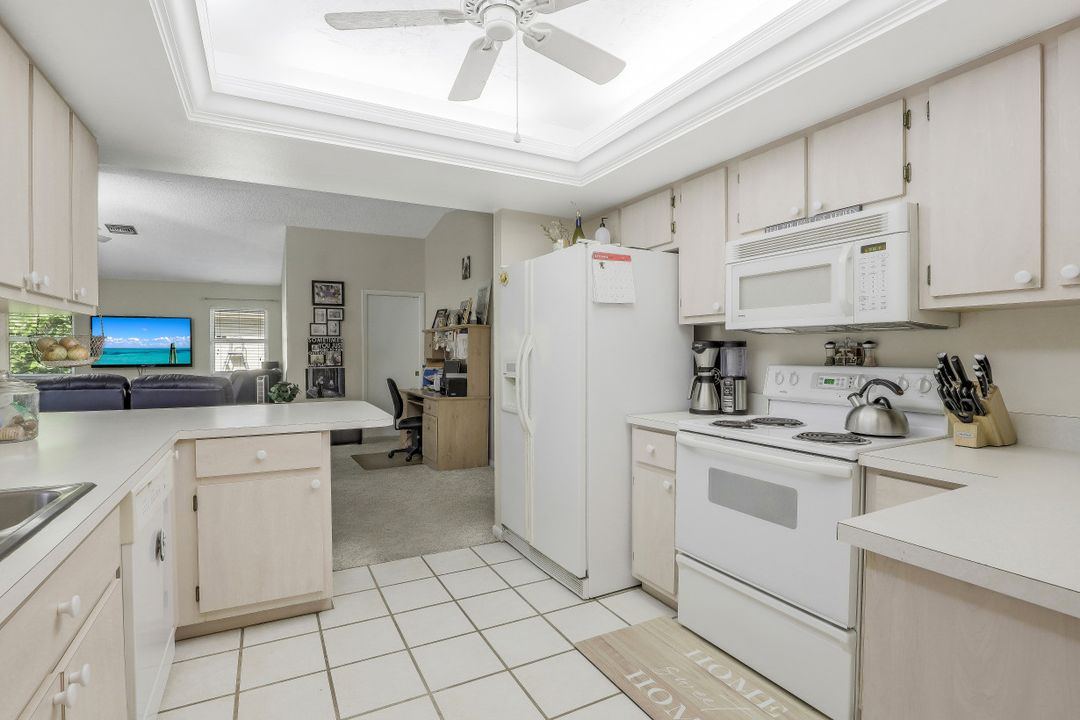 114 SE 7th St, Cape Coral, FL 33990