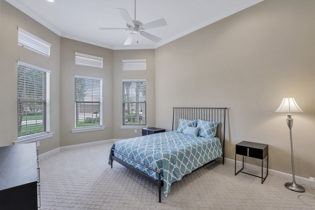 9172 Flint Ct, Naples, FL 34120