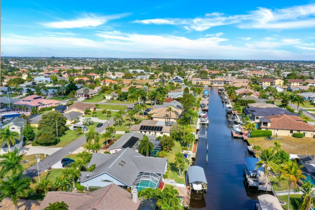 4933 SW 11th Ct, Cape Coral, FL 33914