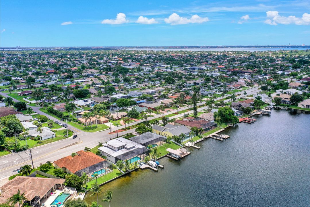 4812 Pelican Blvd, Cape Coral, FL 33914