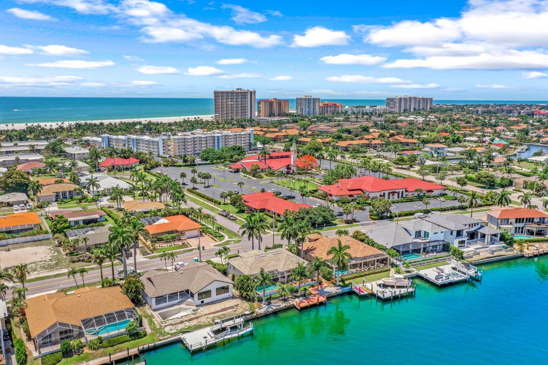 101 Landmark St, Marco Island, FL 34145