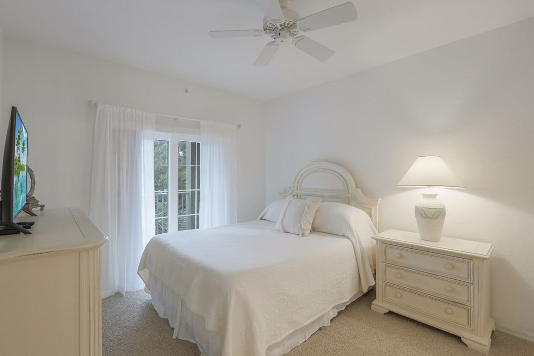 7687 Pebble Creek Cir #204, Naples, FL 34108