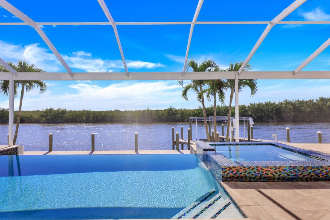 5210 SW 28th Pl, Cape Coral, FL 33914