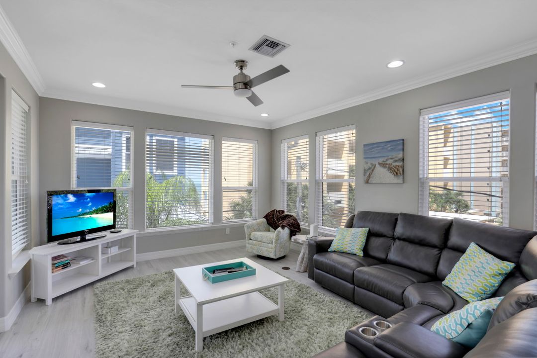 261 Key W Ct, Fort Myers Beach, FL 33931