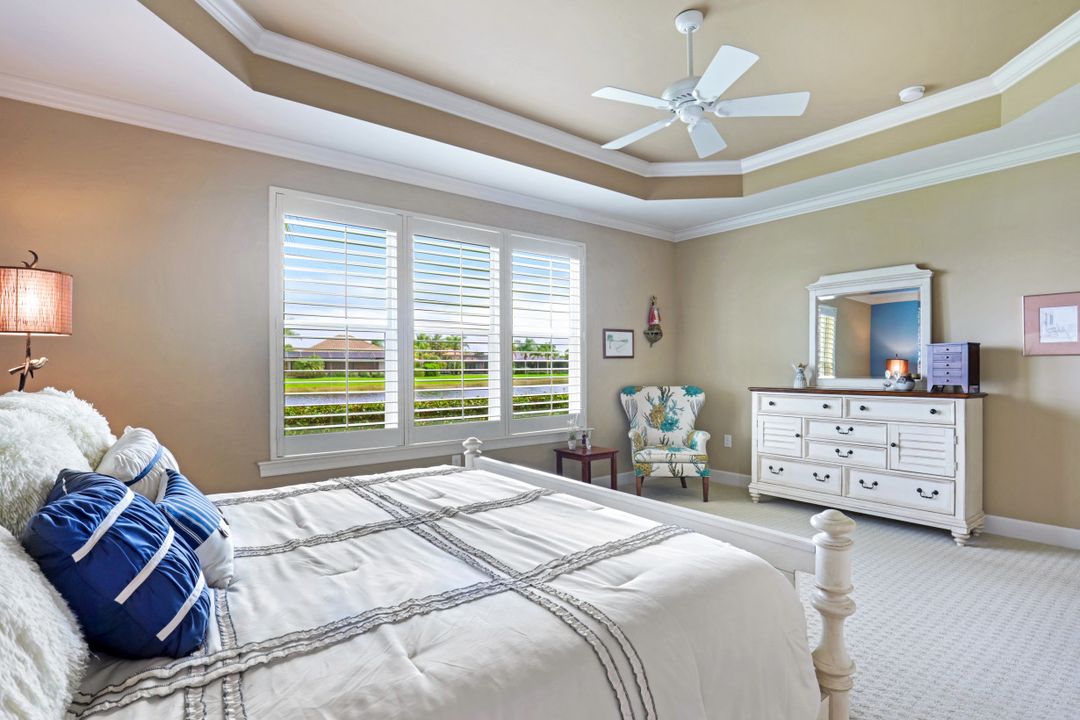 9364 Marble Stone Dr, Naples, FL 34120