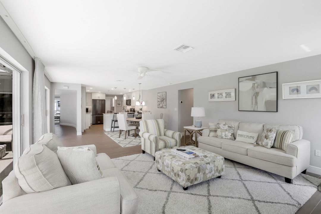 166 Hollyhock Ct, Marco Island, FL 34145