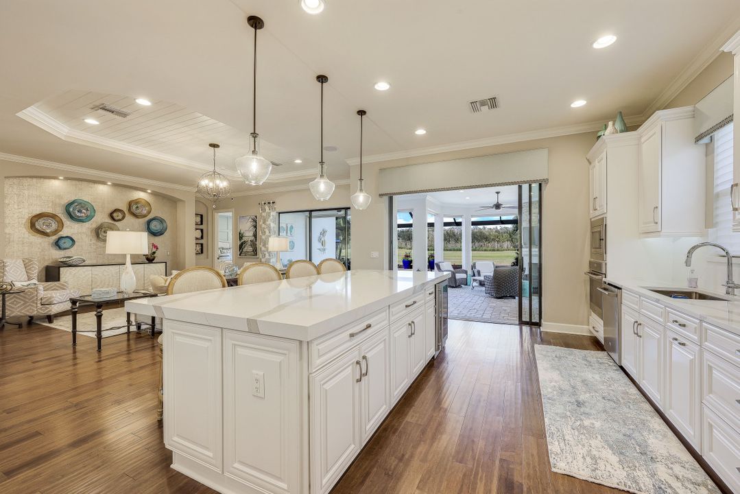 8848 Savona Ct, Naples, FL 34119