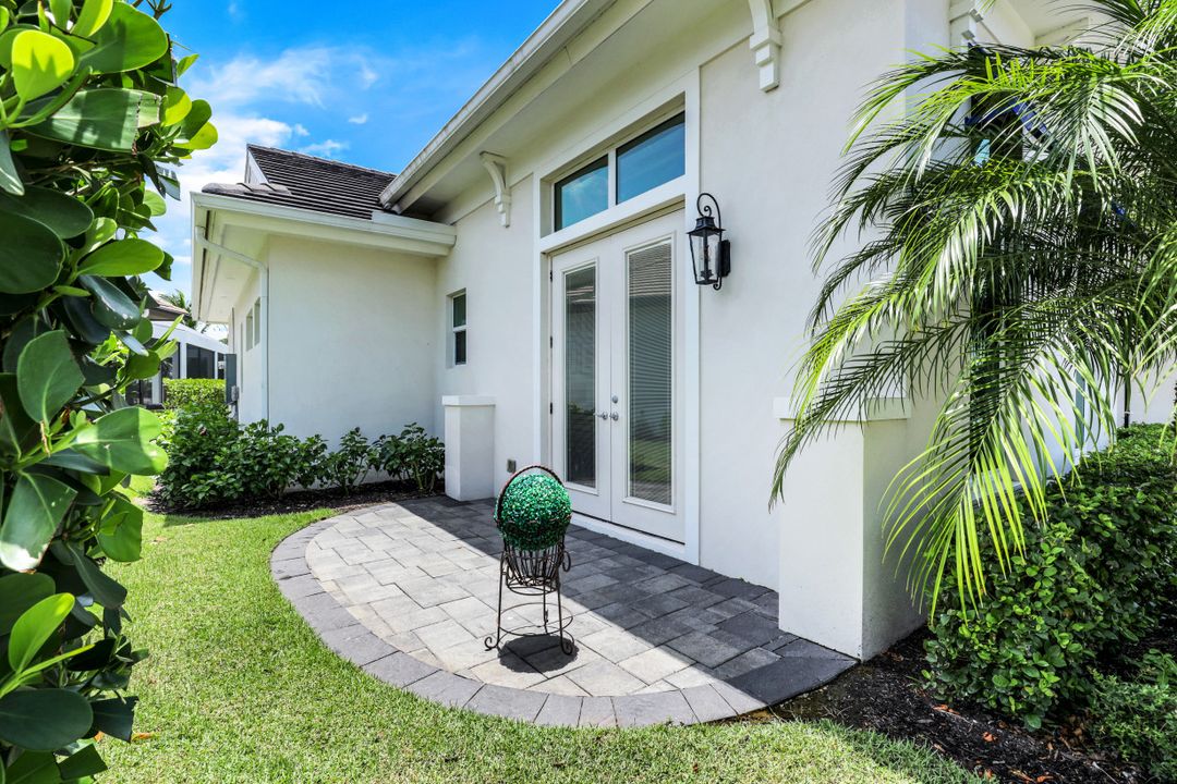 17413 Via Lugano Ct, Miromar Lakes, FL 33913